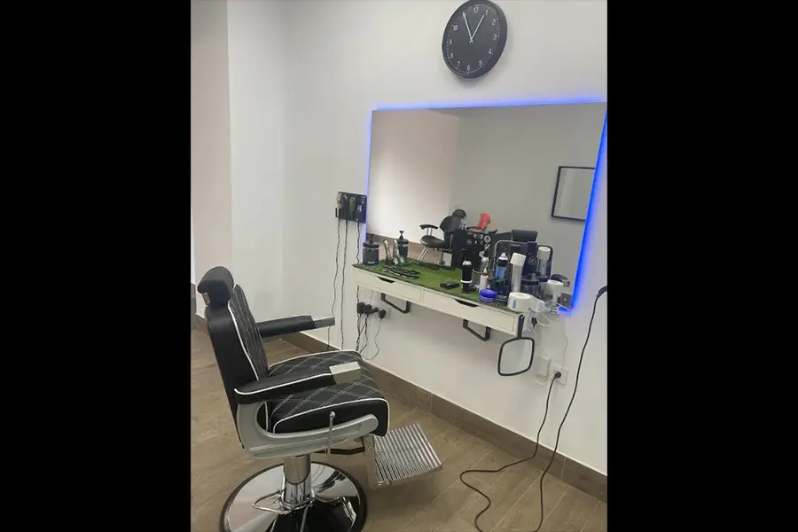 interior surro barber