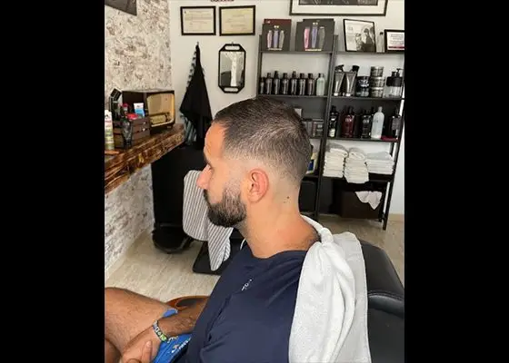 perfilado barba corte degradado