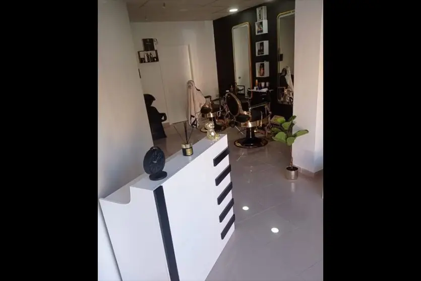principal interior gold barberia