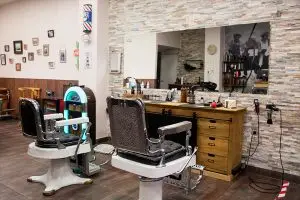 puesto de trabajo sala interna marios barberia