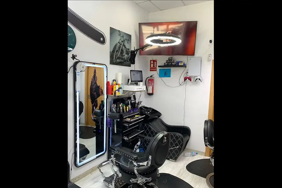 sillas interior barberia jordan