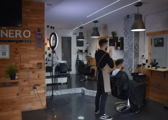 trabajo alex pinero peluqueria y barbería